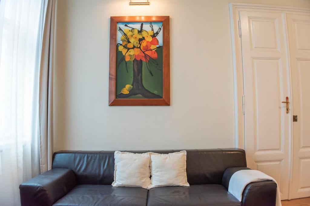 Velky Apartman Bratislava Exterior photo