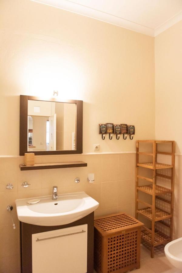 Velky Apartman Bratislava Exterior photo