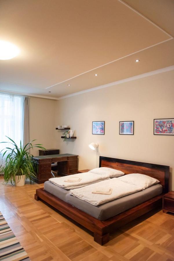 Velky Apartman Bratislava Exterior photo